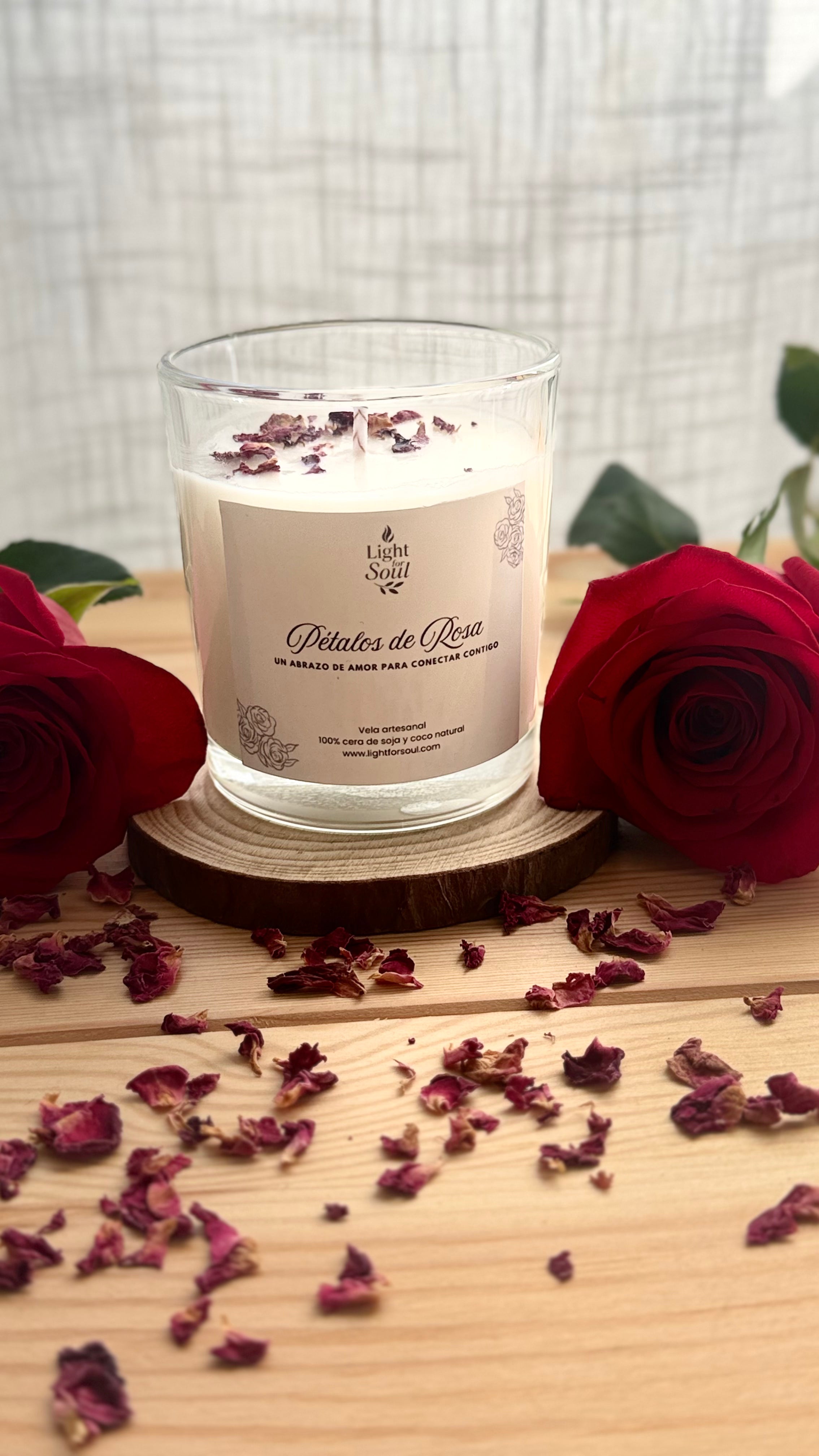 PETALOS DE ROSA. Un abrazo de amor para conectar contigo.