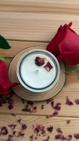 PETALOS DE ROSA. Un abrazo de amor para conectar contigo.